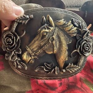 Antique Gold Horse Head Concho Belt